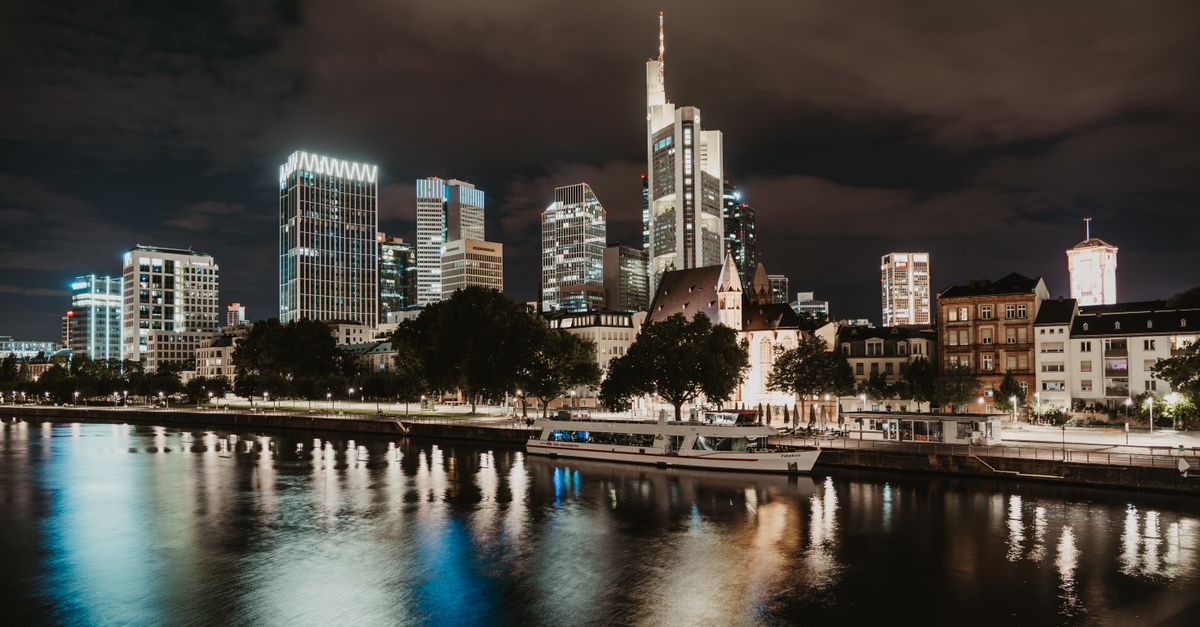 Germany's Finance Minister Orders Commerzbank to Stay Listed and Headquartered in Frankfurt